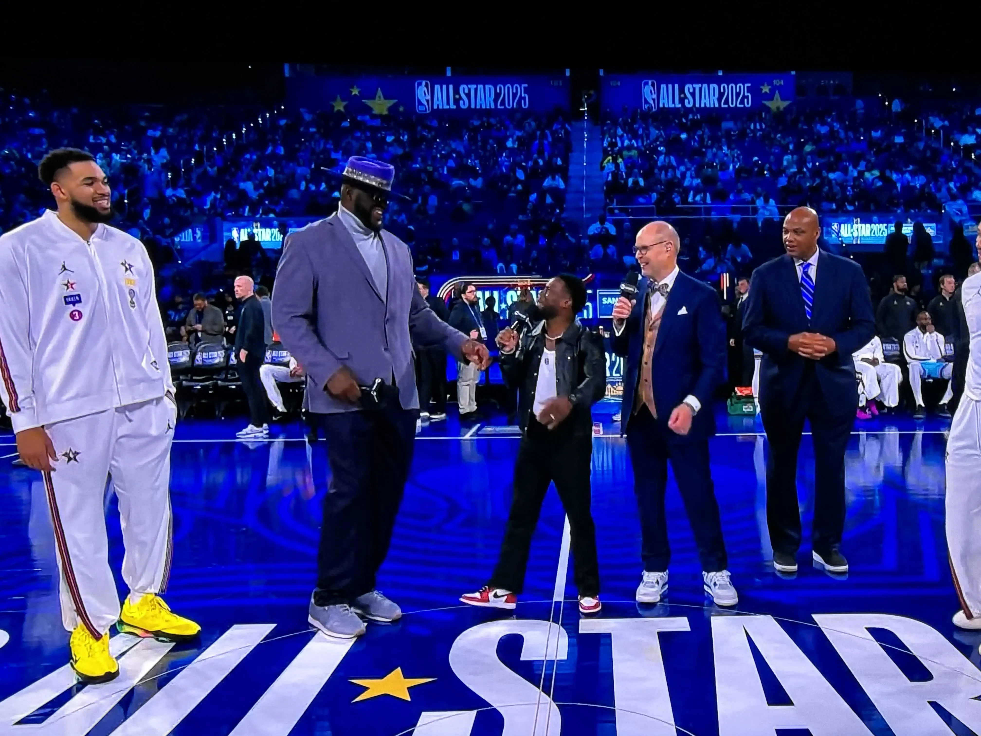 18 Enormous Oddities You Won't Believe Exist! đŠ 24 Absolute Units of basketball players