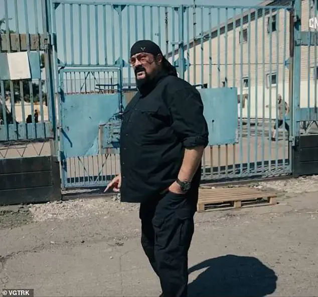 12 Truly Monumental Beasts That Will Astound You! đŠ 14 absolute units of steven segal