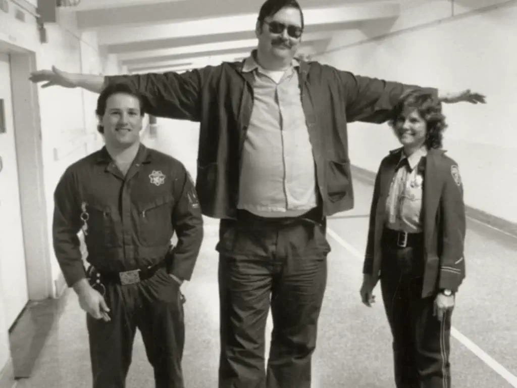 10 Epic Absolute Units That Will Change How You See Big! đŸ 13 absolute units serial killer ed kemper 206m 69 and 300lbs