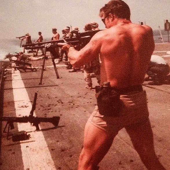 12 Unbelievably Massive Oddities That Will Amaze You! đ 14 absolute units of navy seal