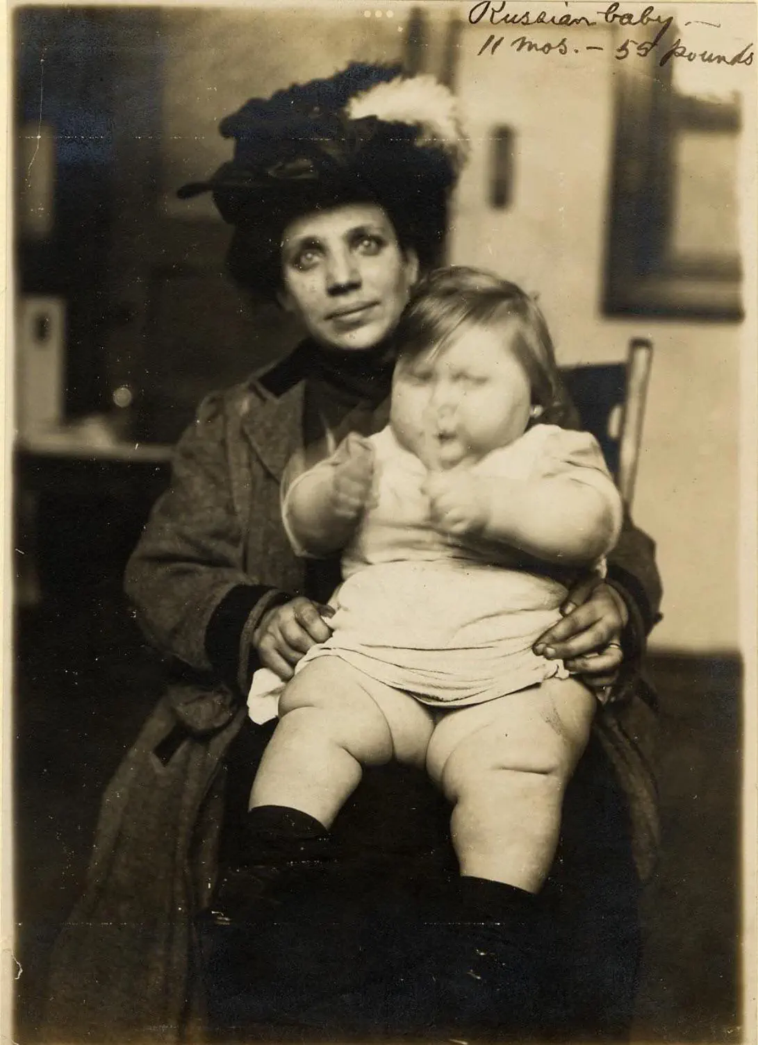 9 Astonishing Absolute Units You Won't Believe Exist! đŸ 15 Absolute Units of a baby at Ellis Island & the mother. They called her Limper.