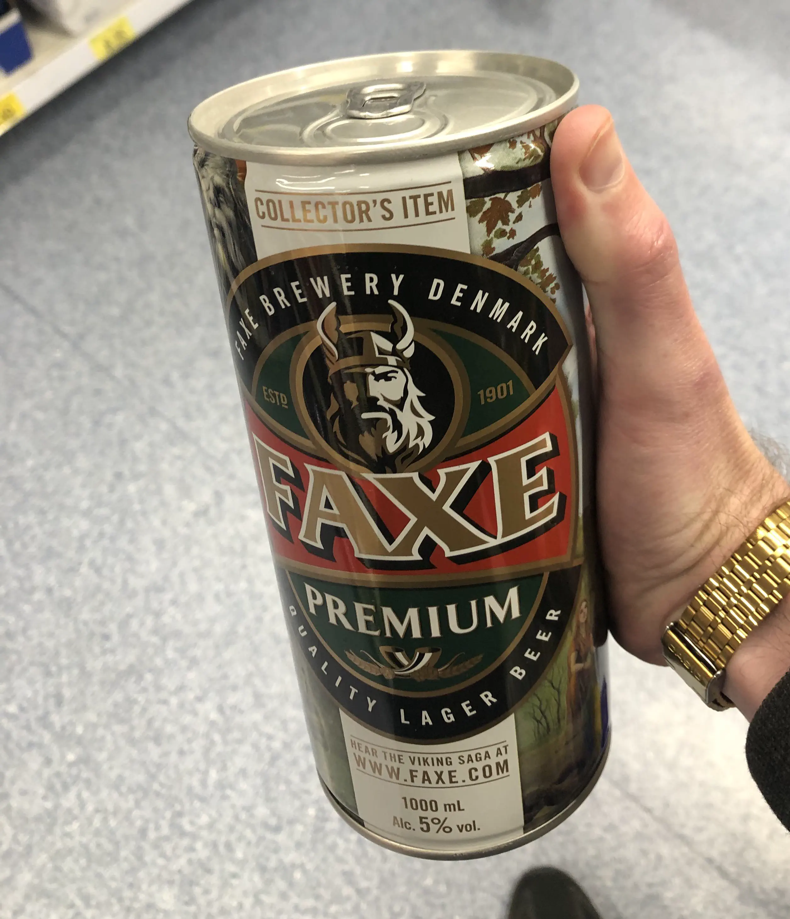 12 Unforgettable Oddities That Will Challenge Your Perception! đ€Ż 16 Absolute Units of a can of beer!