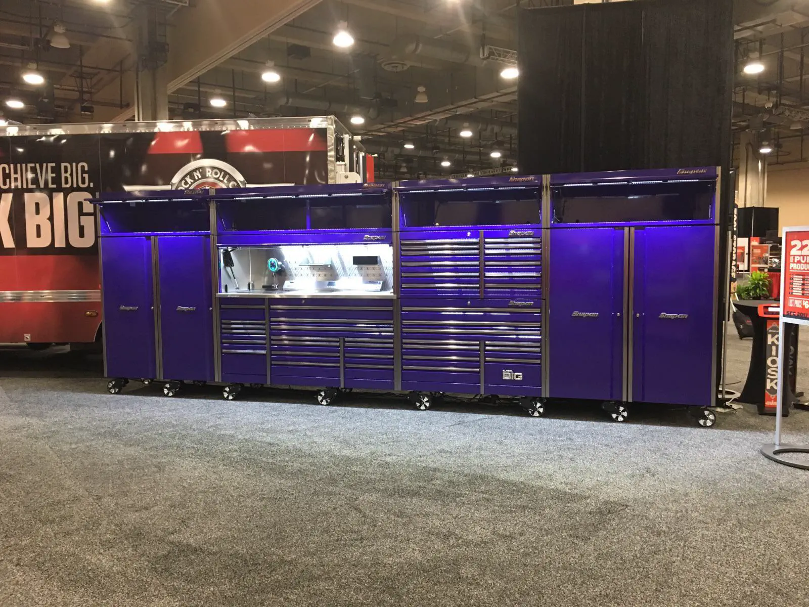 12 Monstrous Animals That Will Challenge Your Idea of Size! 🦙🤯 22 Absolute Units of a toolbox.