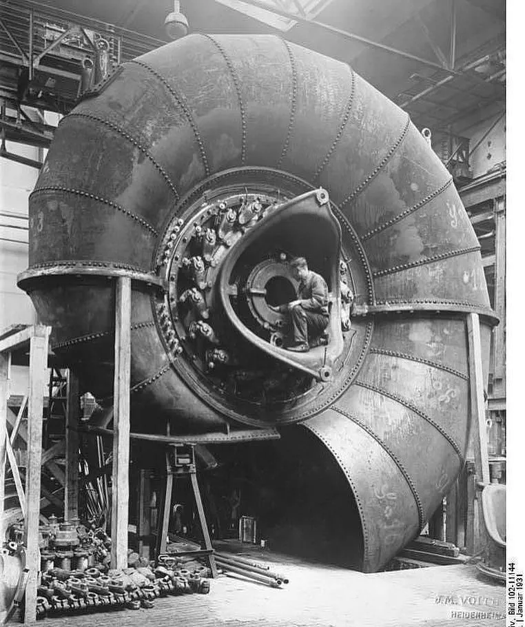 12 Remarkable Absolute Units That Will Leave You Awestruck! đ 15 Absolute Units of a turbine 1931