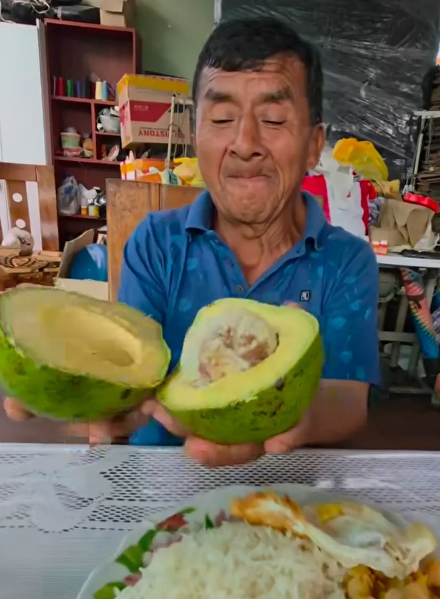 12 Astonishing Absolute Units That Will Leave You Amazed! đ€Żđ 13 Absolute Units of an avocado