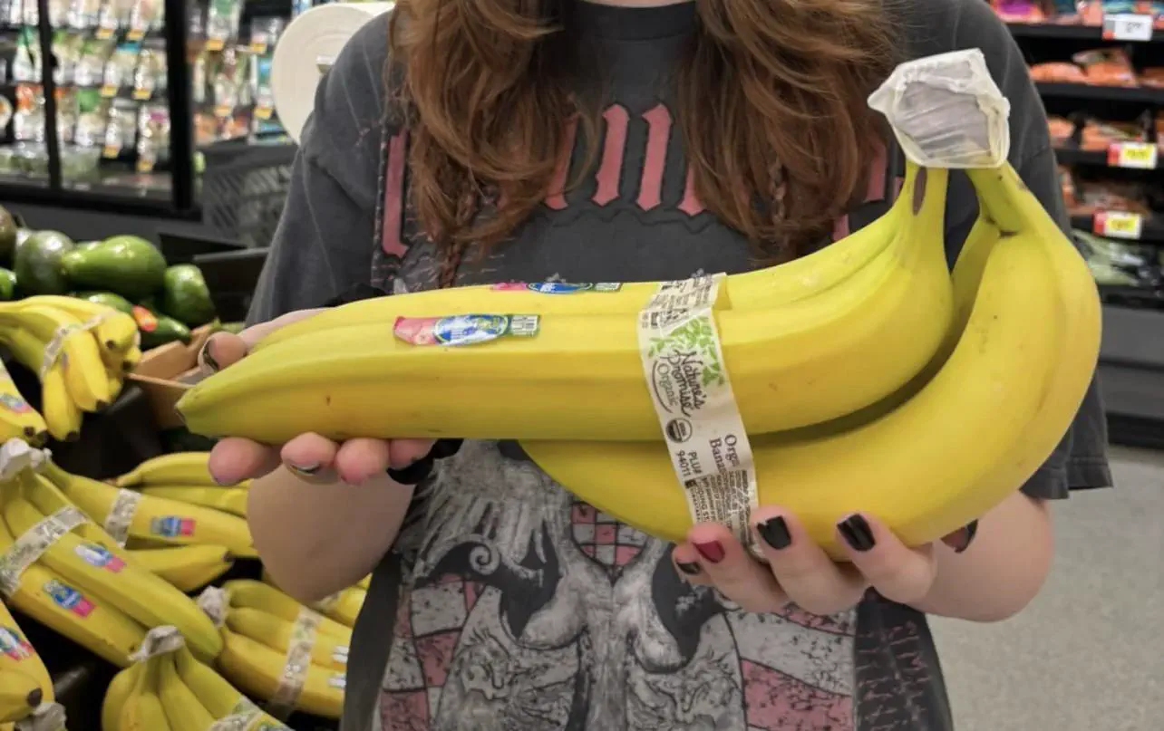 7 Hilariously Massive Oddities That Will Blow Your Mind! đ€Żđ 13 Absolute Units of a banana