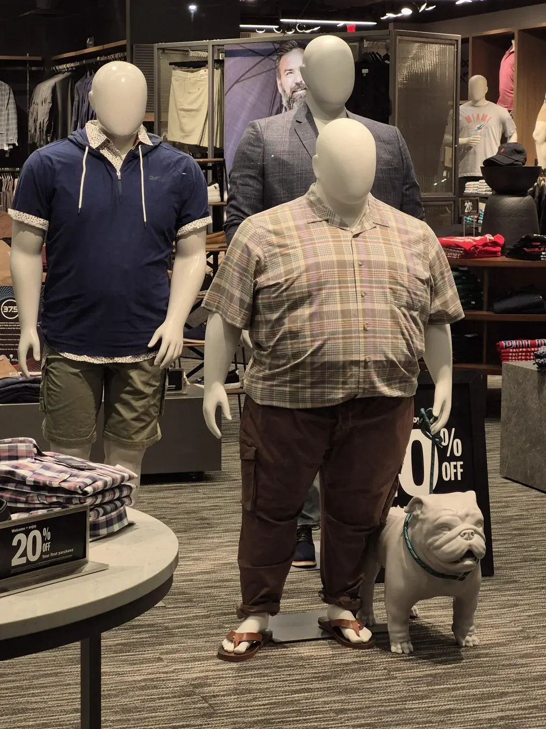 10 Unbelievable Oddities That Redefine 'Massive'! đ„đ 20 Absolute Units of a Mannequin
