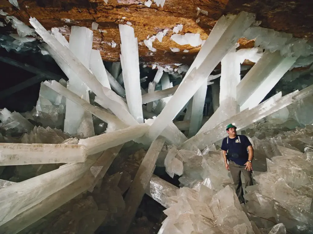 7 Hilariously Massive Oddities That Will Blow Your Mind! đ€Żđ 9 absolute units of crystals