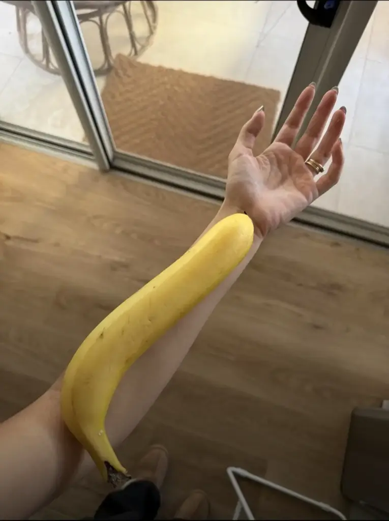 Unveiling 12 Enormous Oddities That Challenge Size Norms! đ 14 absolute units of a banana