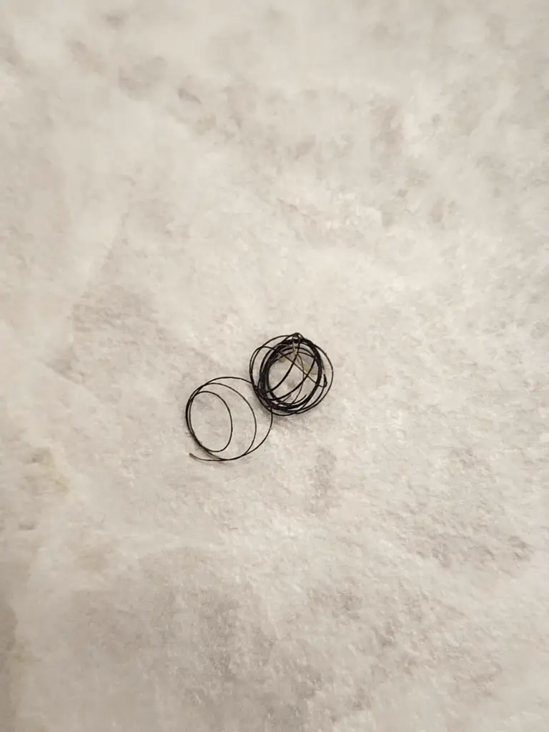 10 Colossal Finds That Wrecked Our Sense of Normal 🫠 55 absolute units of a ingrown hair
