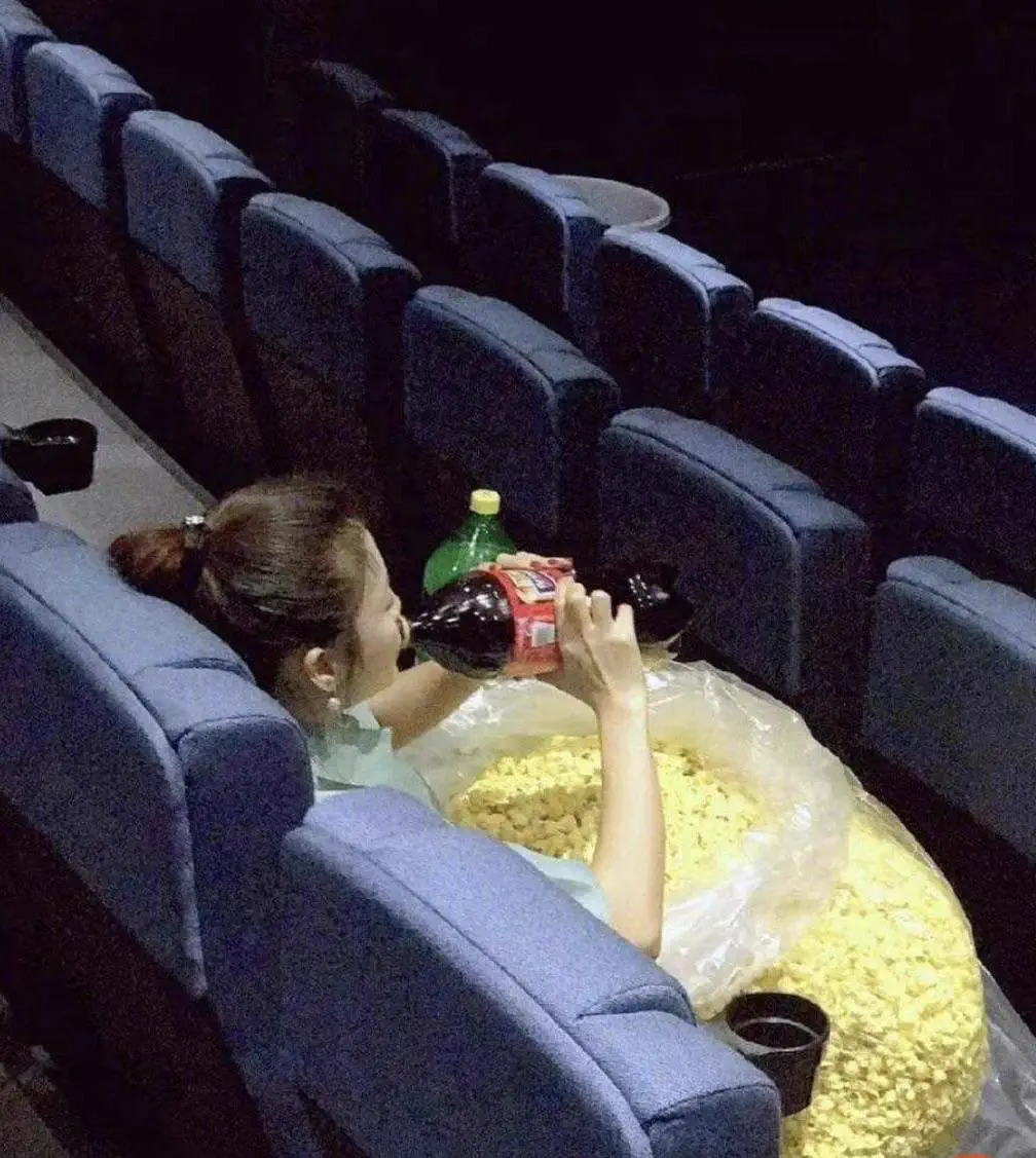 Exploring 10 Unbelievable Absolute Units That Will Amaze You! đ 13 Absolute Units of a Moviegoer