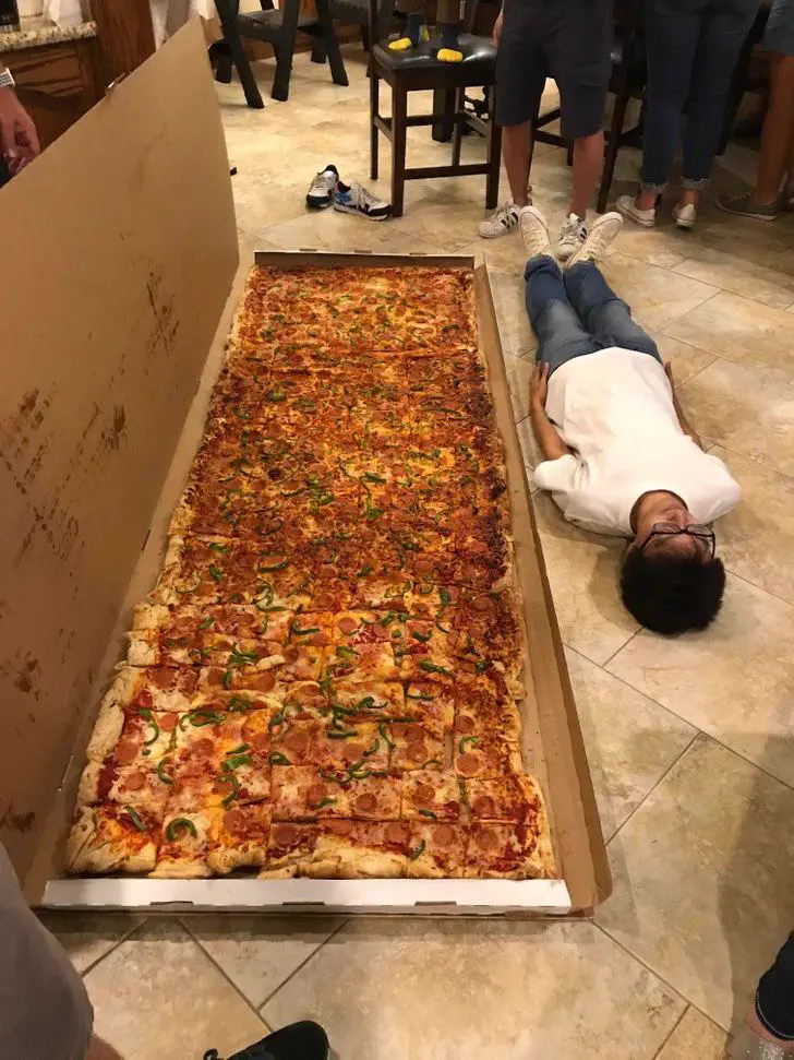 10 Remarkable Absolute Units Redefining Our Perception of Size! 🤯🐾 23 Absolute Units of a pizza