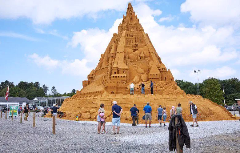 Unveiling 8 Monstrous Oddities That Will Amaze You! 🌍🤯 14 Absolute Units of a sand castle.