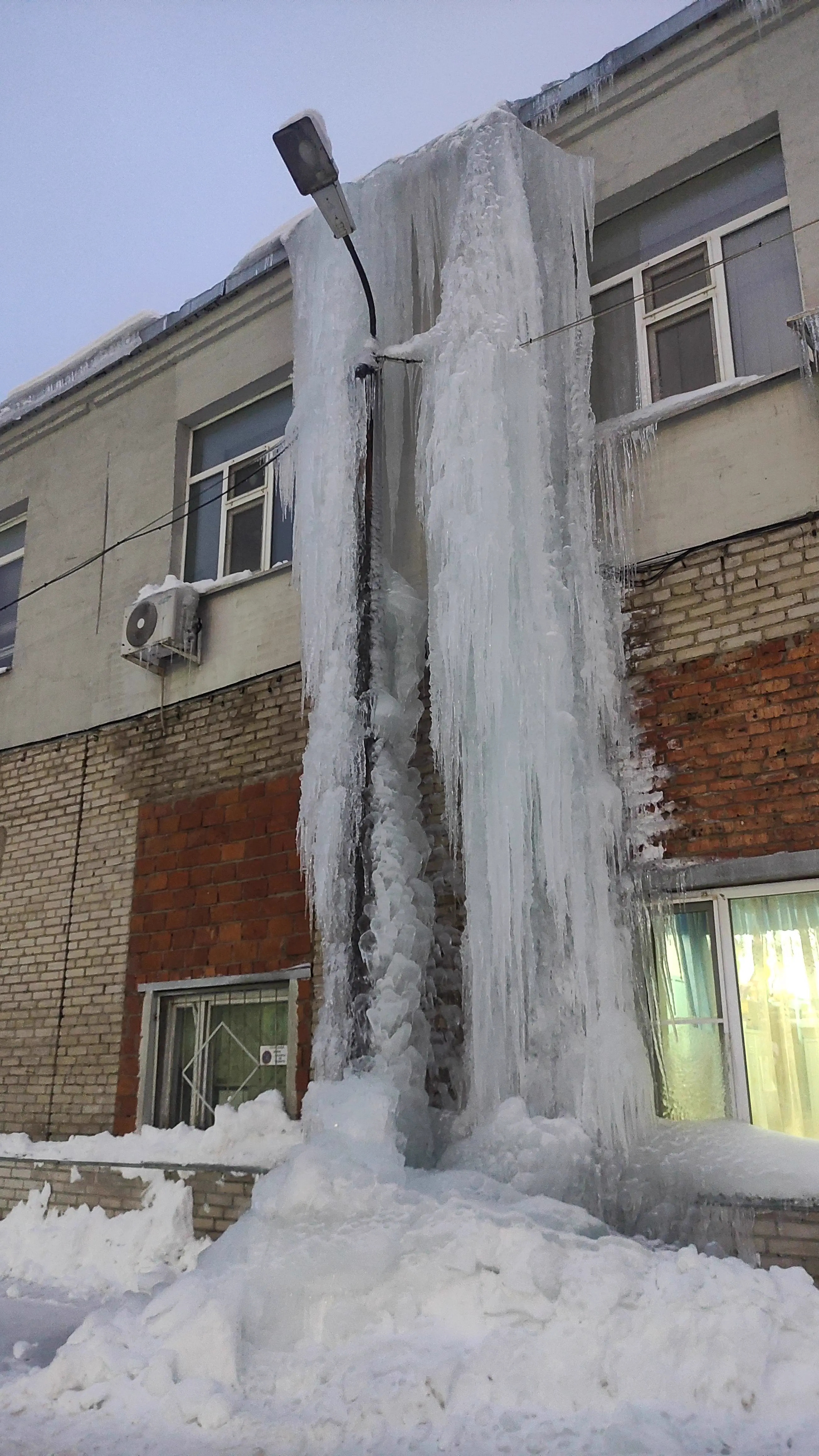 10 Mind-Blowing Absolute Units You Never Knew Existed! 🤯 22 Absolute Units of an icicle