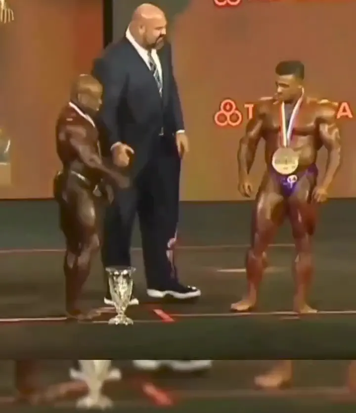 The 13 Most Enormous Beings Online That Will Blow Your Mind 🤯 20 Absolute Units Brian Shaw next to Bodybuilders