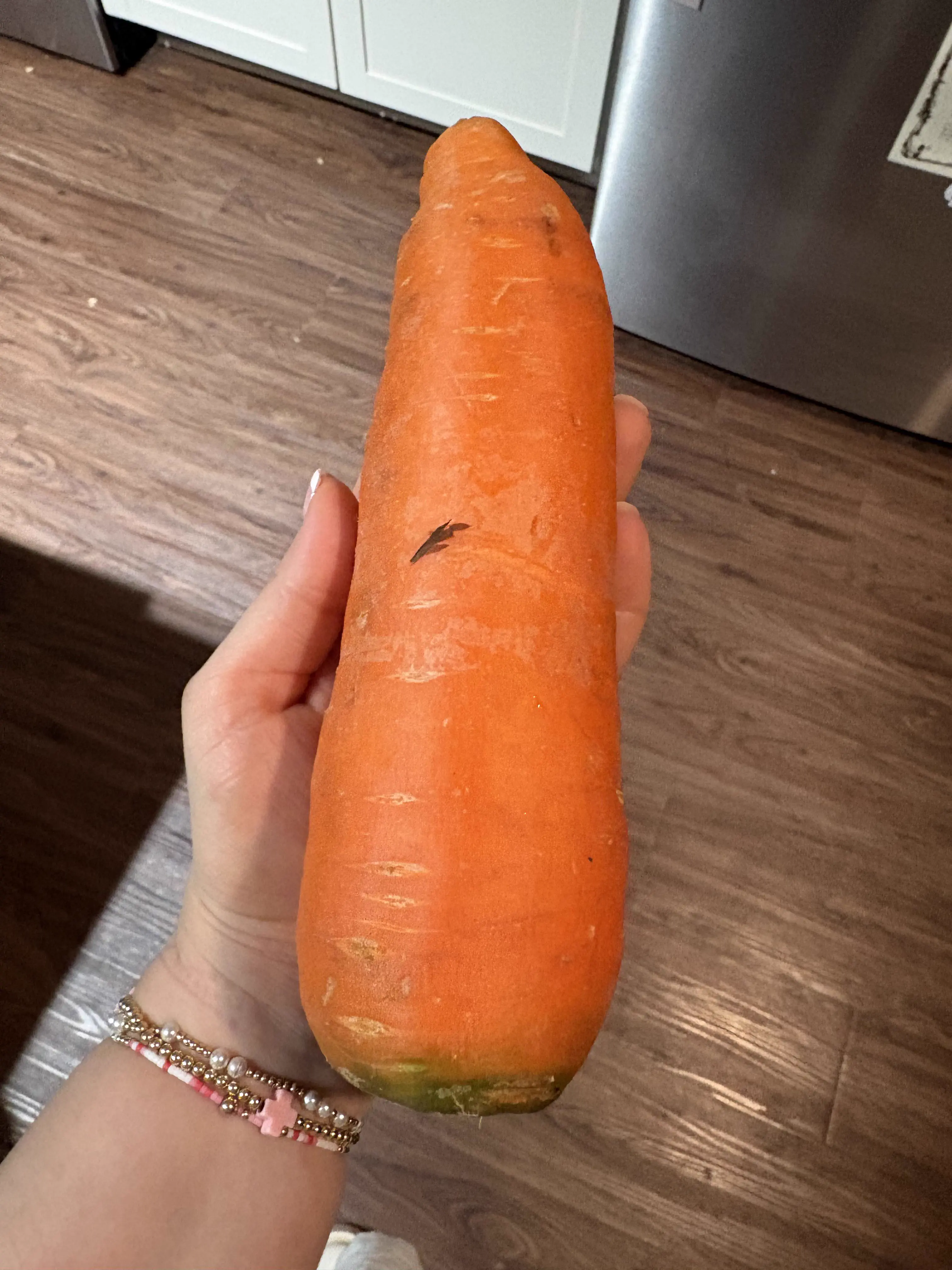 POV: You vs These 11 Absolute Tanks of the Internet 23 Absolute Units of a carrot I found at a local grocery store