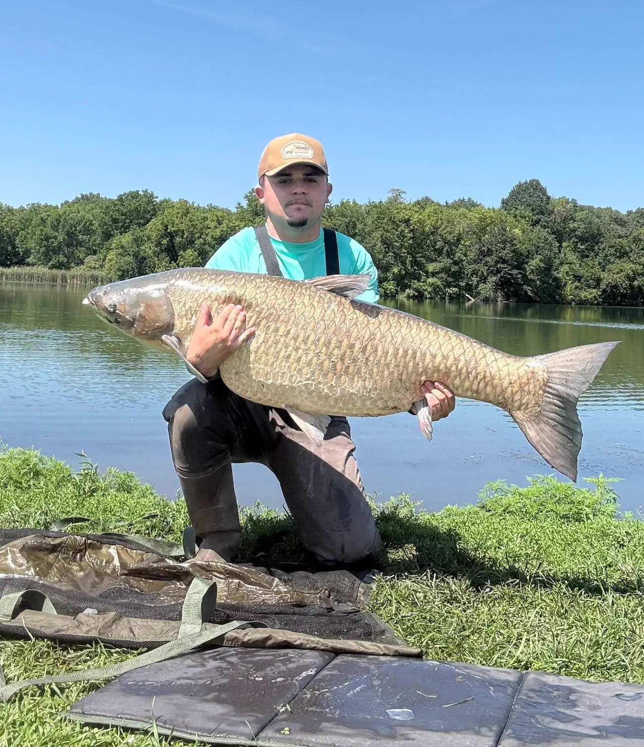 The 8 Chonkiest Beings Ever Documented Online đ« 14 Absolute Units of a fish