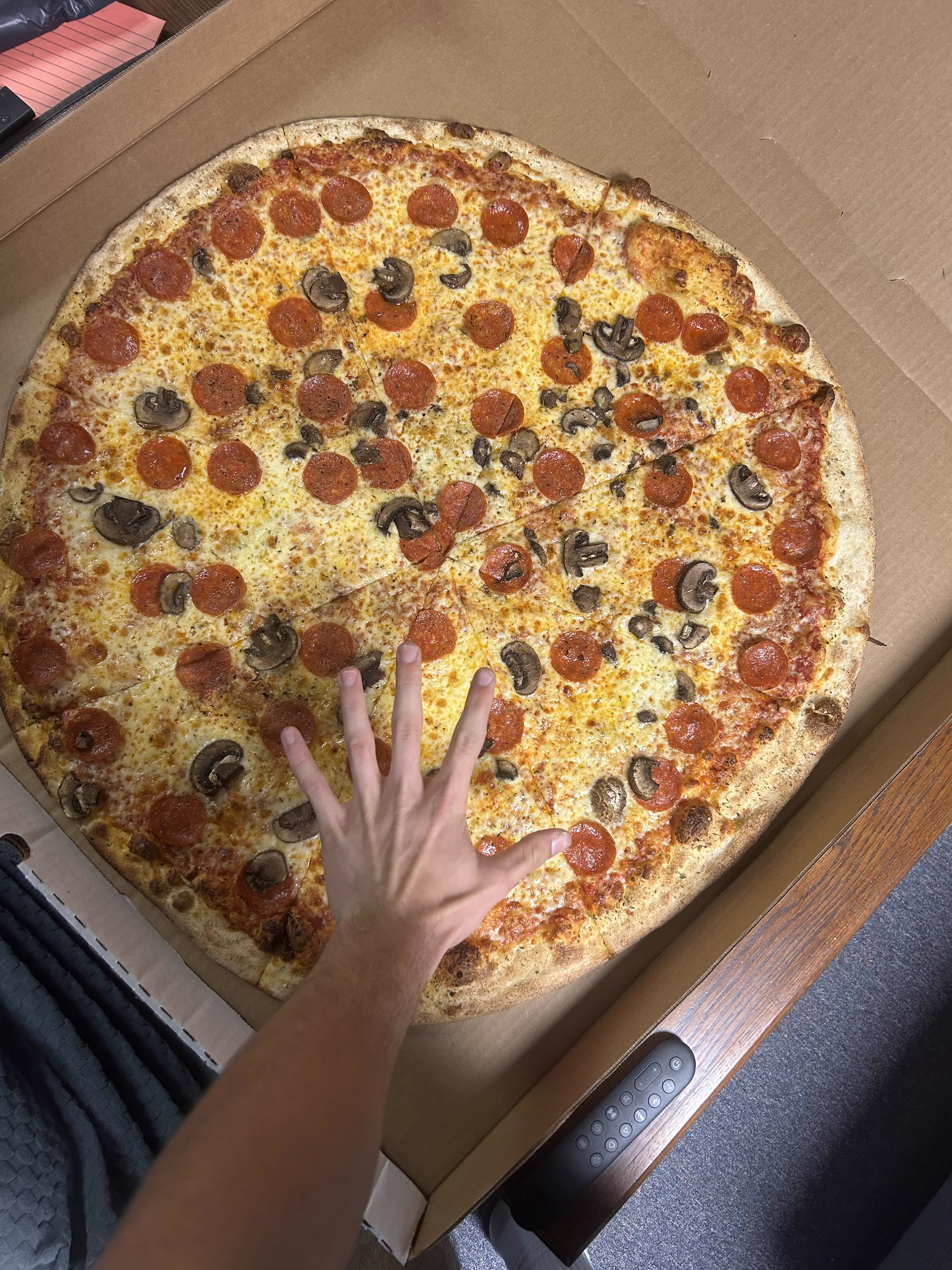 Wait Till You See These 8 Wonders of Absolute Units 🫣 17 Absolute Units of a pizza
