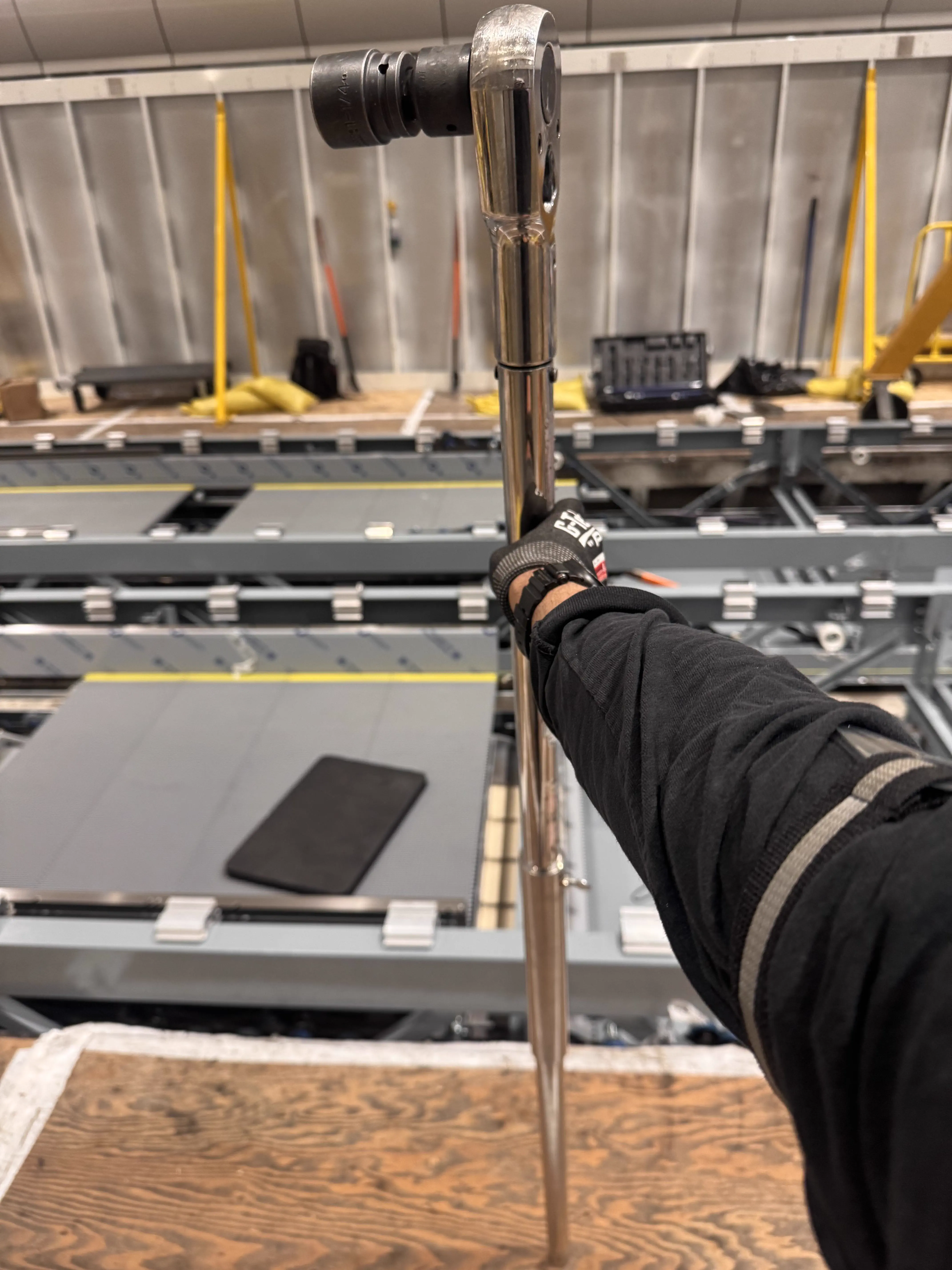 The 8 Most Enormous Beings the Internet Couldn't Scale đ« 11 Absolute Units of a torque wrench (6ft)