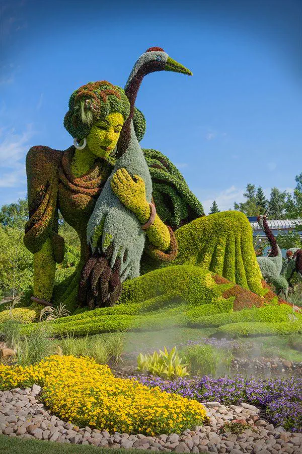 We Found 14 Chonky Wonders That Defy Logic and Shock Fans 😲 16 absolute units of topiary