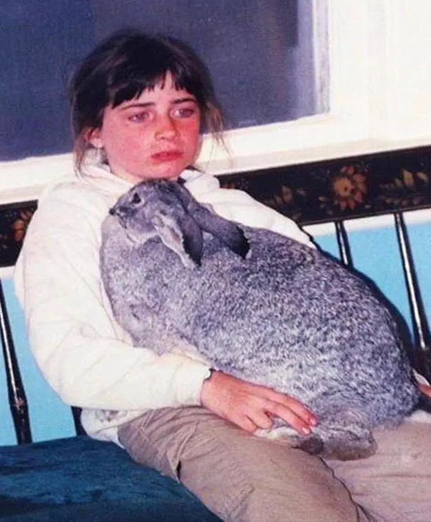 We Found 10 Oversized Wonders That Defy All Logic 🤯 33 Absolute Units Check out this kind bunbun consoling my friend when she was a wee lass