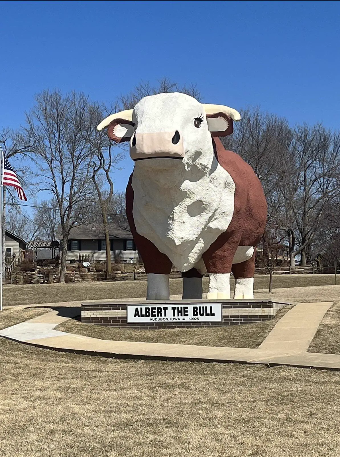 10 Big Boys Who Stole Our Hearts andrecked Usđ« 20 Enormous bull statue absolute unit