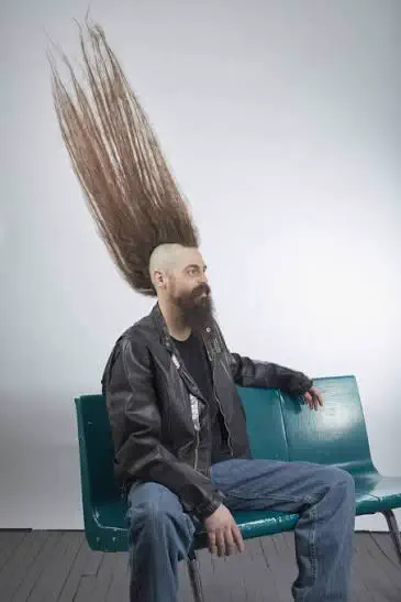 10 Oversized Things That Have Zero Chill đ« 21 Absolute Units of a mohawk