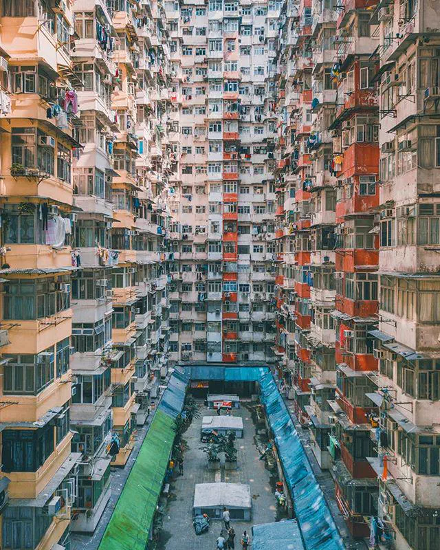 9 Giants That Made Us Lose All Composure đ« 16 Absolute Units of a residential complex