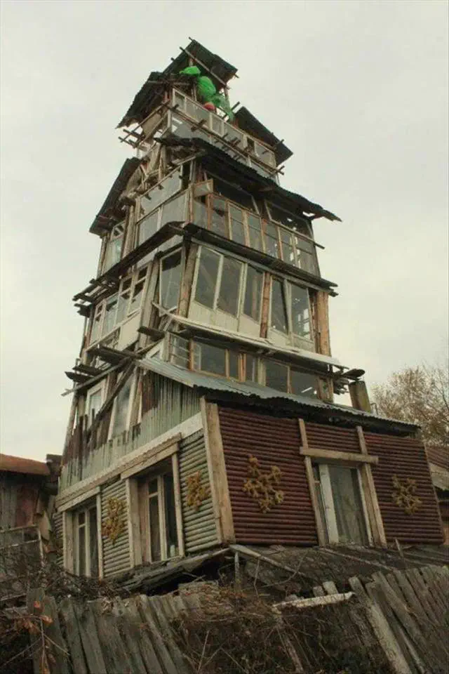POV: You vs These 8 Absolute Tanks of Pure Chaos đ« 31 Massive structure misleadingly called a shack