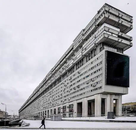 PUNCH: 13 Giants That Made Reality Hit Different đ« 27 Colossal Soviet government building
