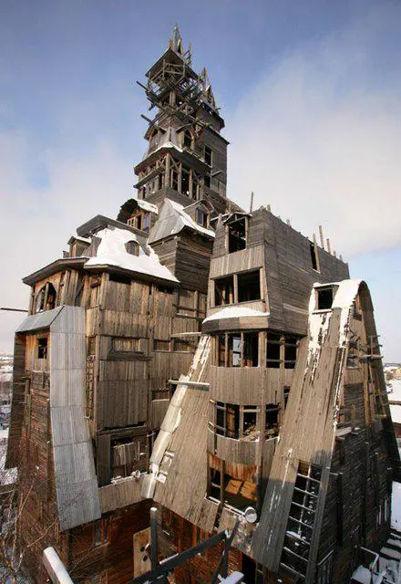 We Found 10 Oversized Wonders That Defy All Logic 🤯 23 Absolute Units of a wooden house