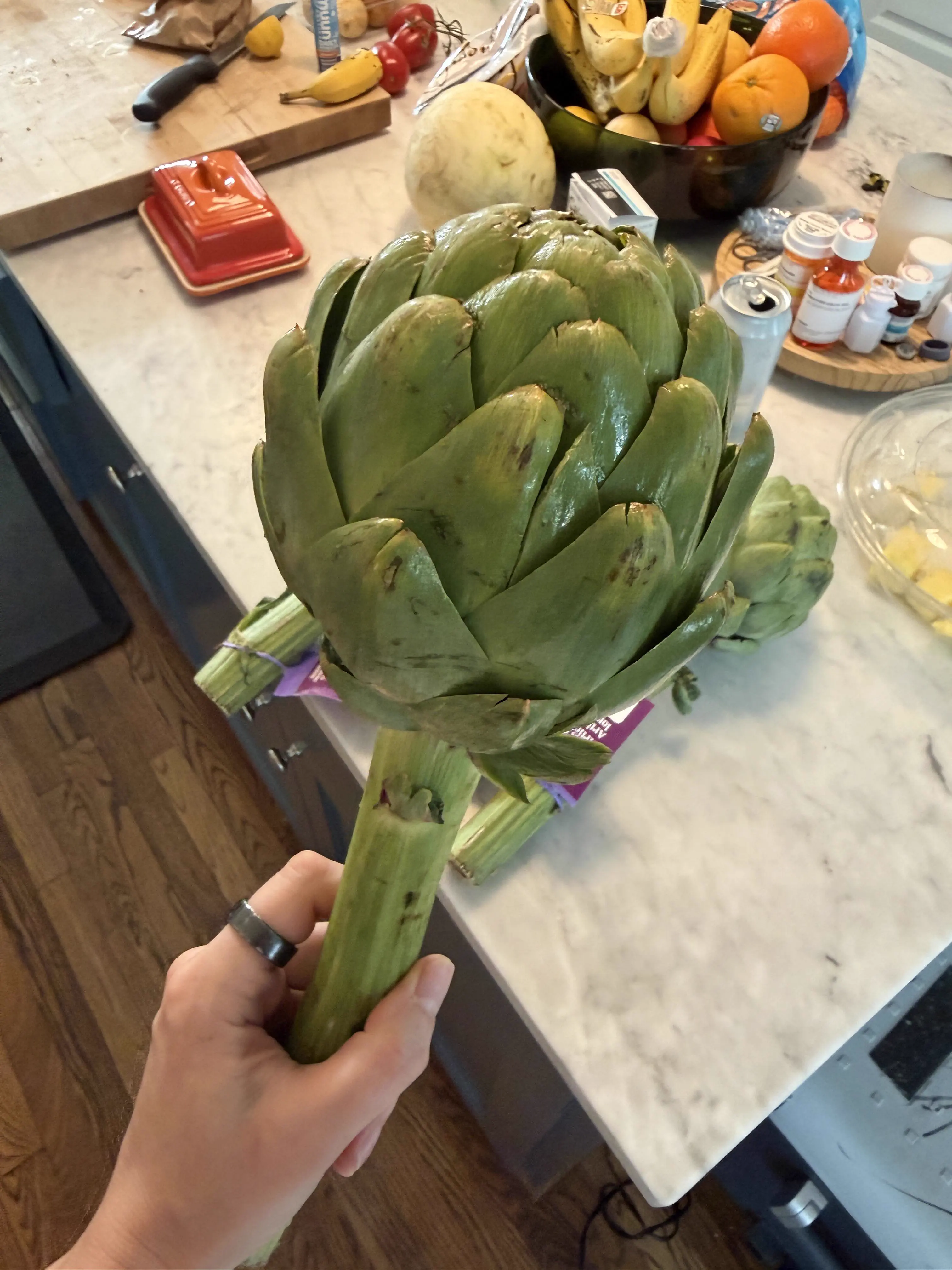14Colossal Things That Had No Right Being That Big𫣠26 Absolute Units of an artichoke