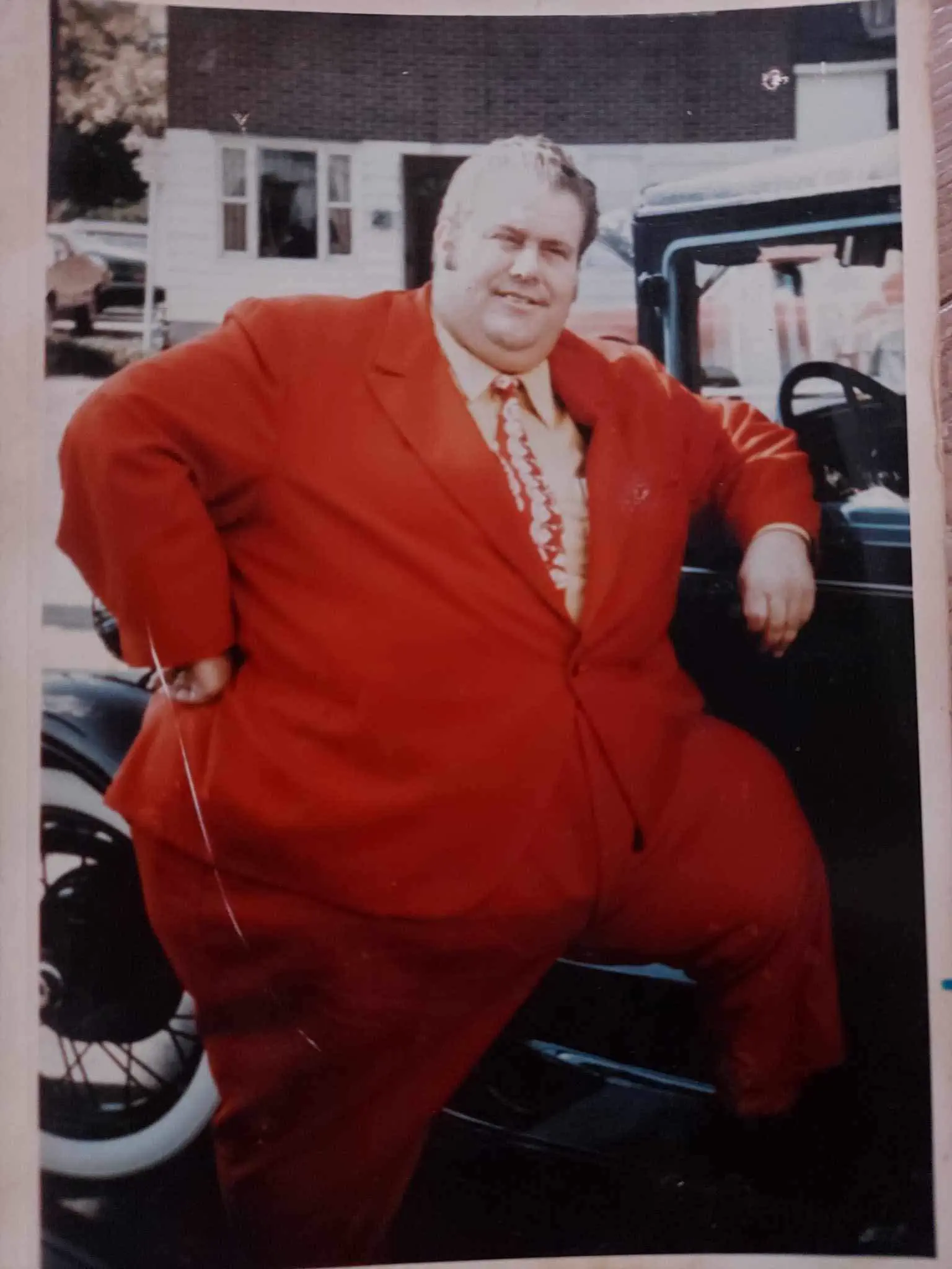 RANKING: The 14 Chonkiest Wonders Ever Documented 🫠 30 Massive car salesman