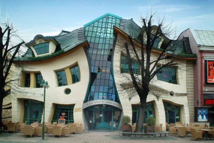 9 Big Boys Who Stole Our Hearts With Zero Chill đ« 13 Absolute Units of a Fairytale Building.