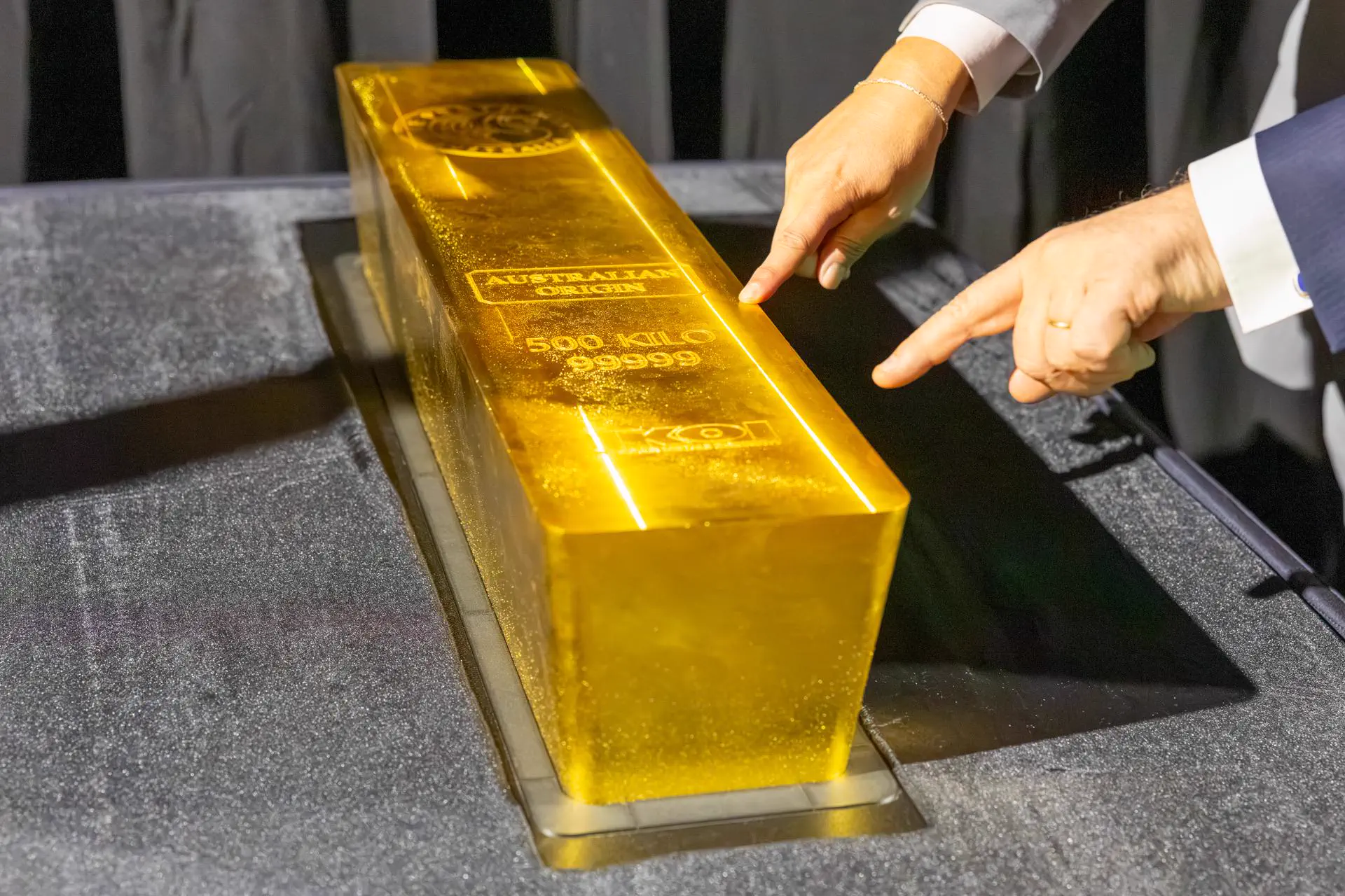 We Found 8 Absolute Units That Defy All Logic 🤯 16 Absolute Units of a gold bar.
