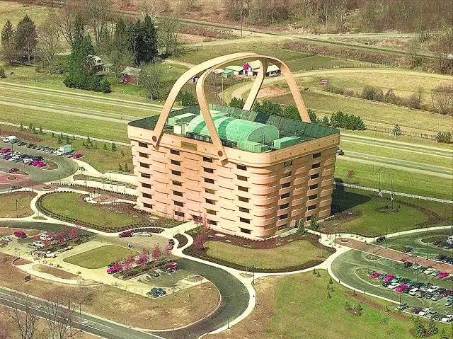 The 10 Most Colossal Units That Broke Our Scroll đ€Ż 13 Absolute Units of a Novelty Building.