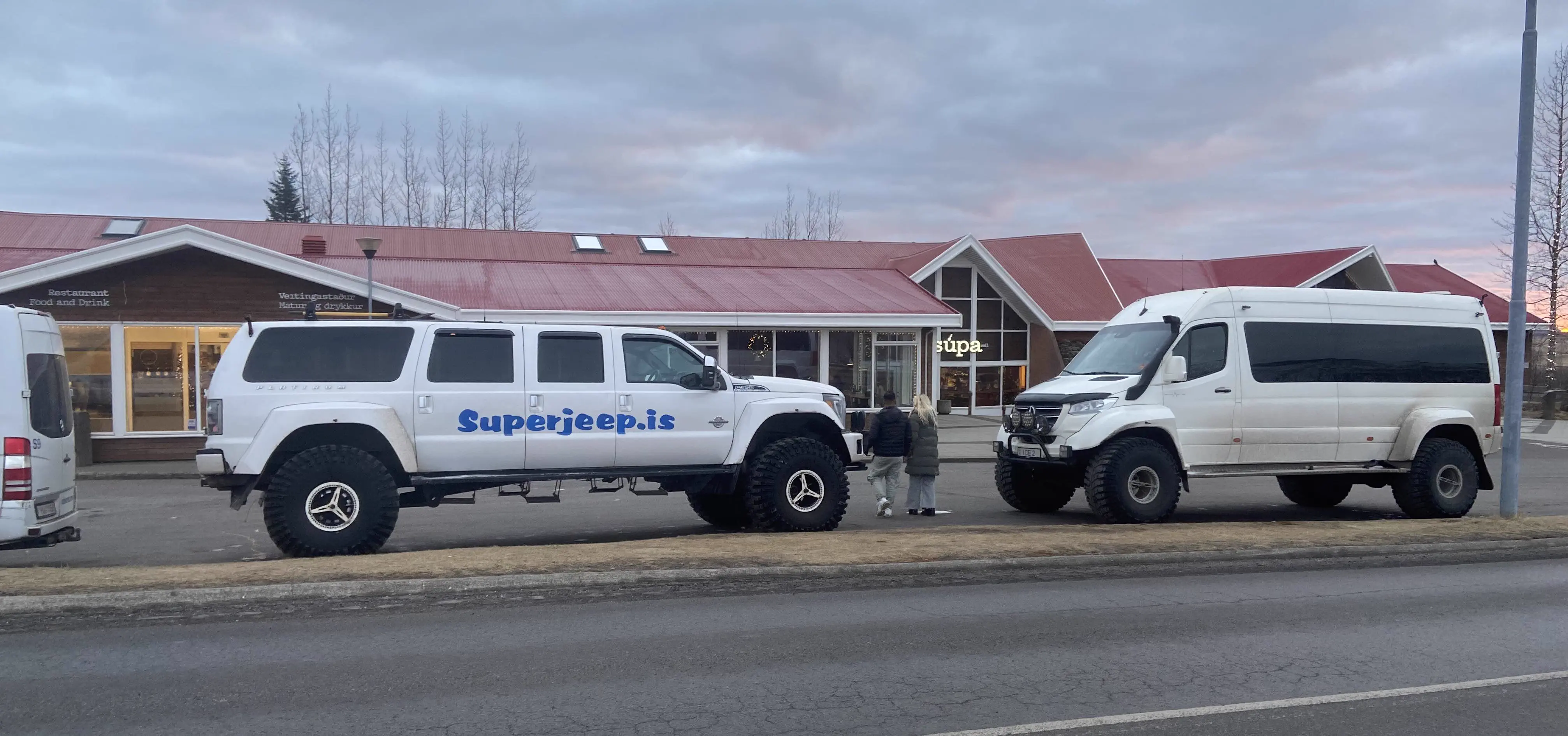 We Found 9 Things That Defy Logic and Scale Itself đ€Ż 12 Absolute Units of icelandic trucks