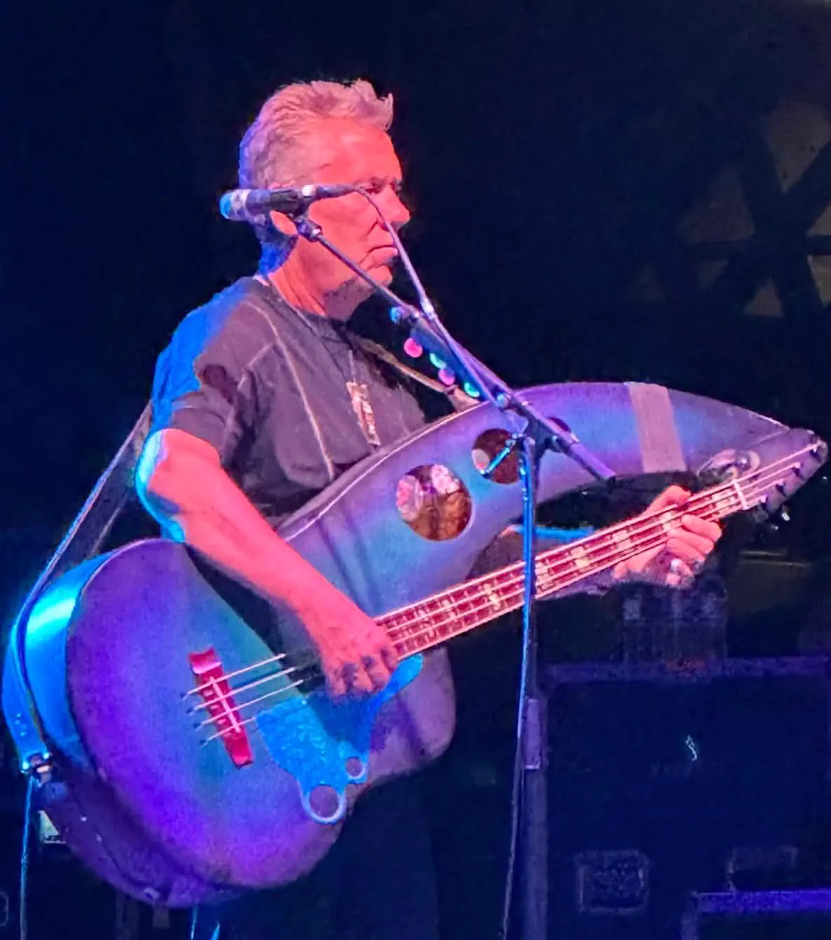 13 Absolute Units That Look Photoshopped But Aren't đ« 26 Absolute Units of a guitar