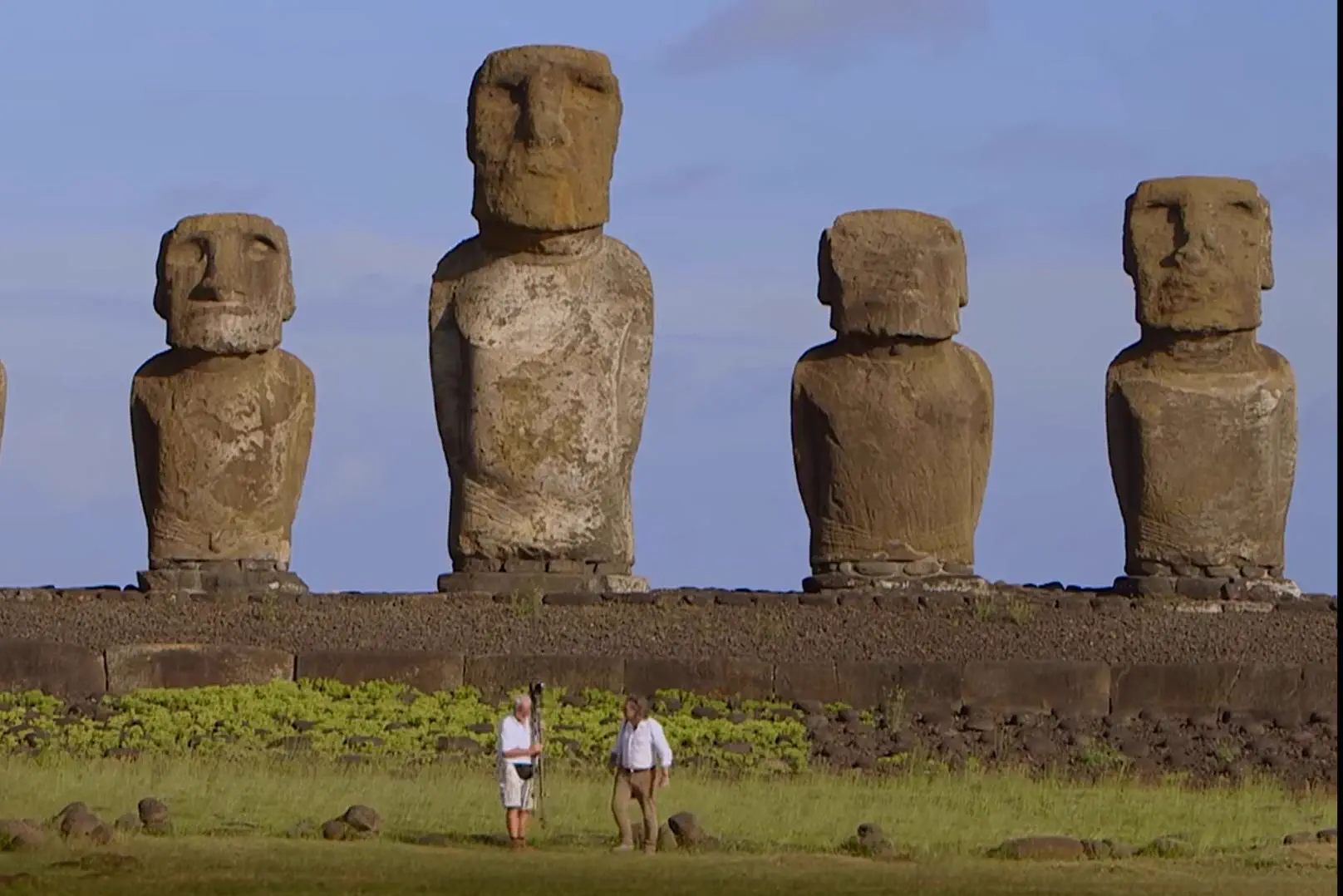 PUNCH: 10 Giants That Made Us Question Everything đ« 22 Absolute Units of a moai