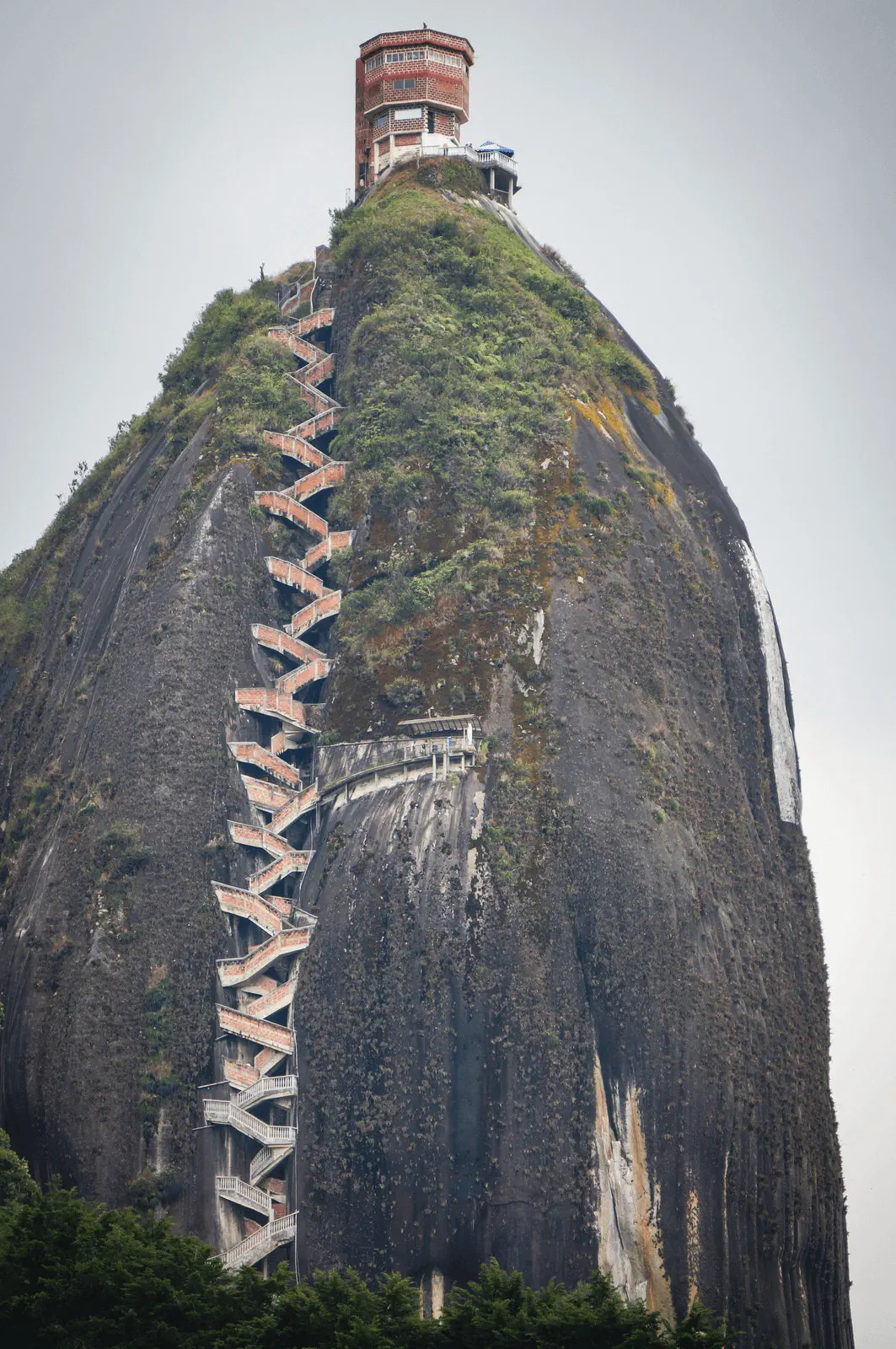 14 Absolute Units That Made Us Question Everything đ« 19 Absolute Units of a Staircase