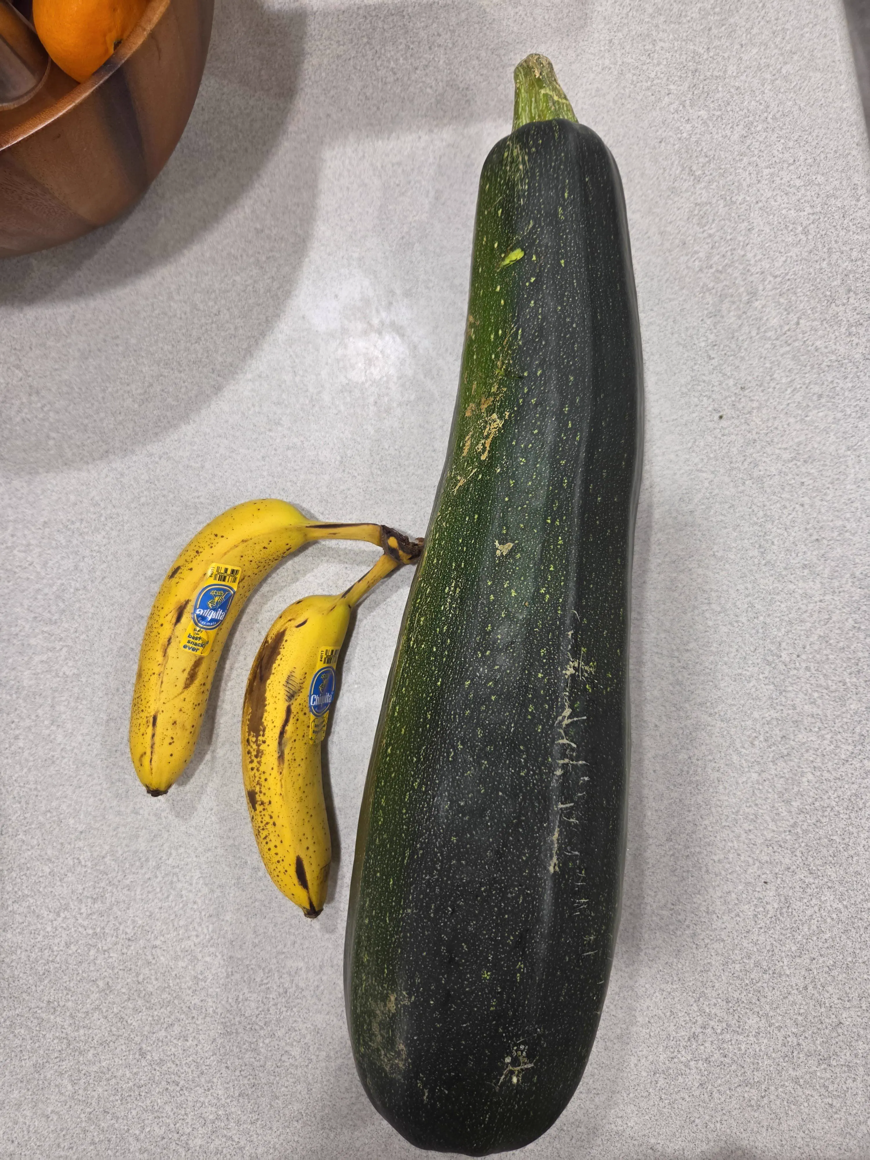 11 Everyday Objects That Puffed Up Into Absolute Units đ« 16 Absolute Units of a zucchini