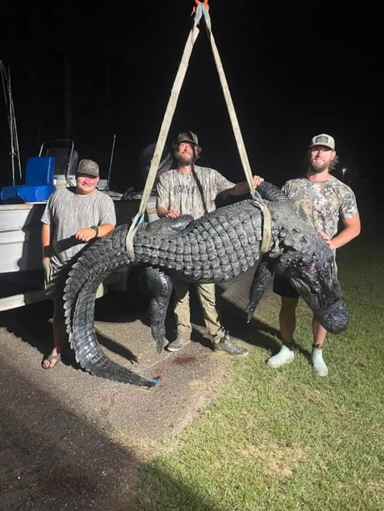14 Absolute Units That Made Us Question Everything đ« 26 Absolute Units of an alligator caught in Alabama