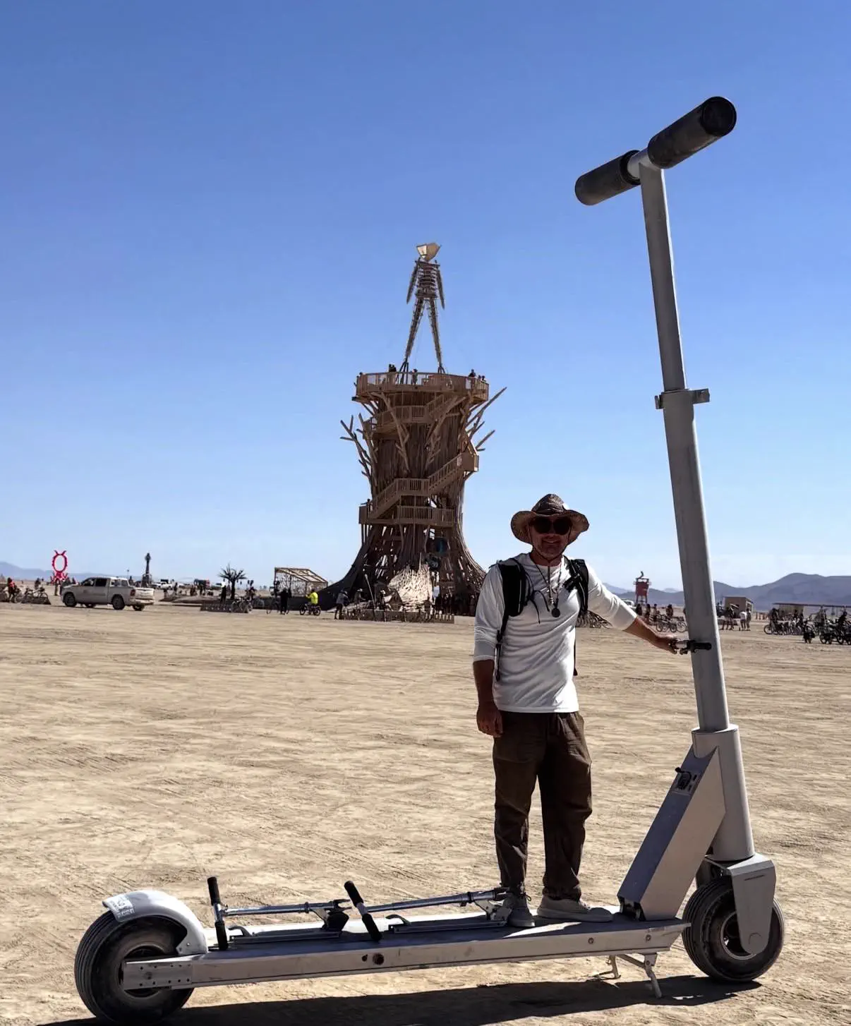 8 Oversized Wonders That Shouldn't Be Real đ€Ż 16 Absolute Units of an electric scooter