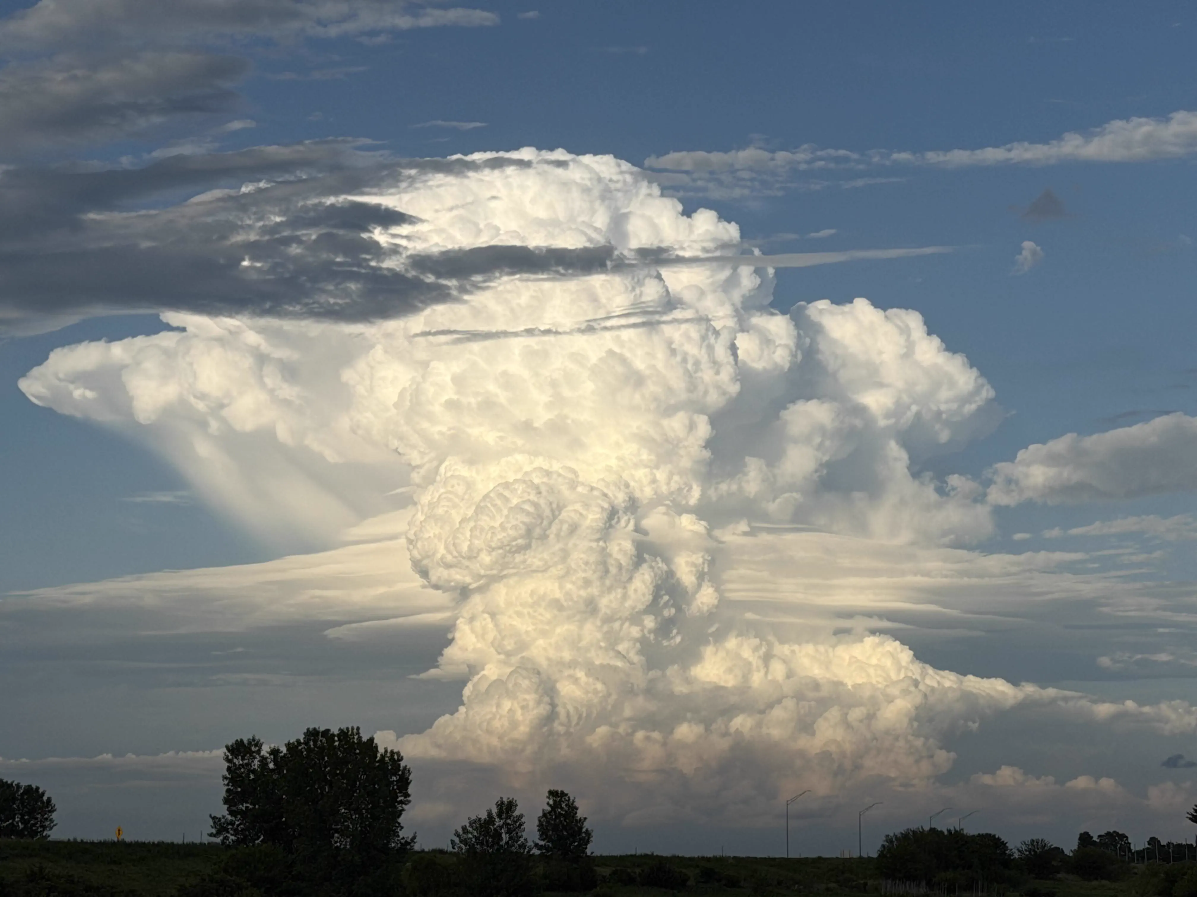 Wait Till You See These 8 Wonders Go Absolute Unit đ« 13 Towering cumulonimbus cloud absolute unit