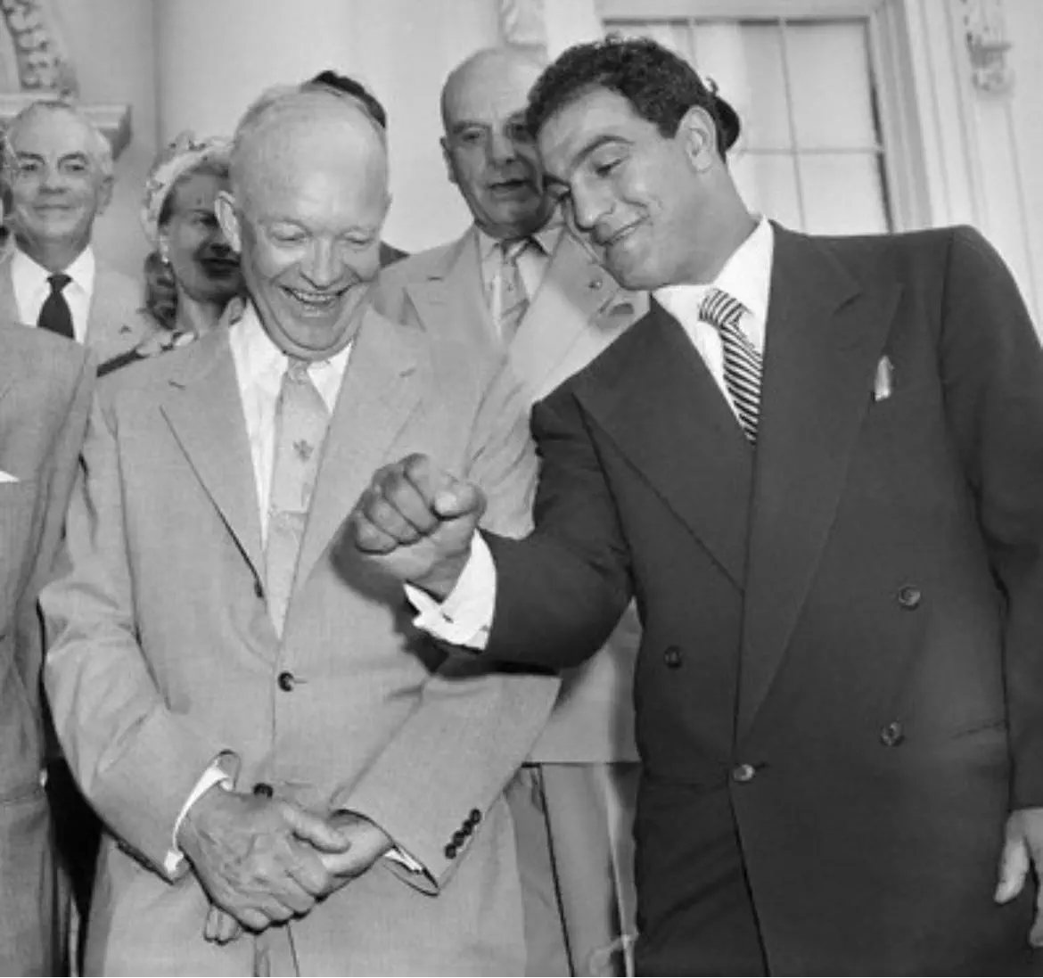 PUNCH: 12 Giants That Snapped the Scale in Half đ« 18 Absolute Units of a fist, President Eisenhower admires the punch of Rocky Marciano