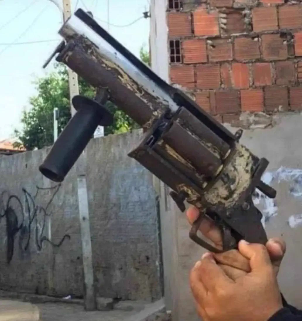 10 Everyday Things That Evolved Into Pure Chaos đ« 14 Absolute Units of a revolver