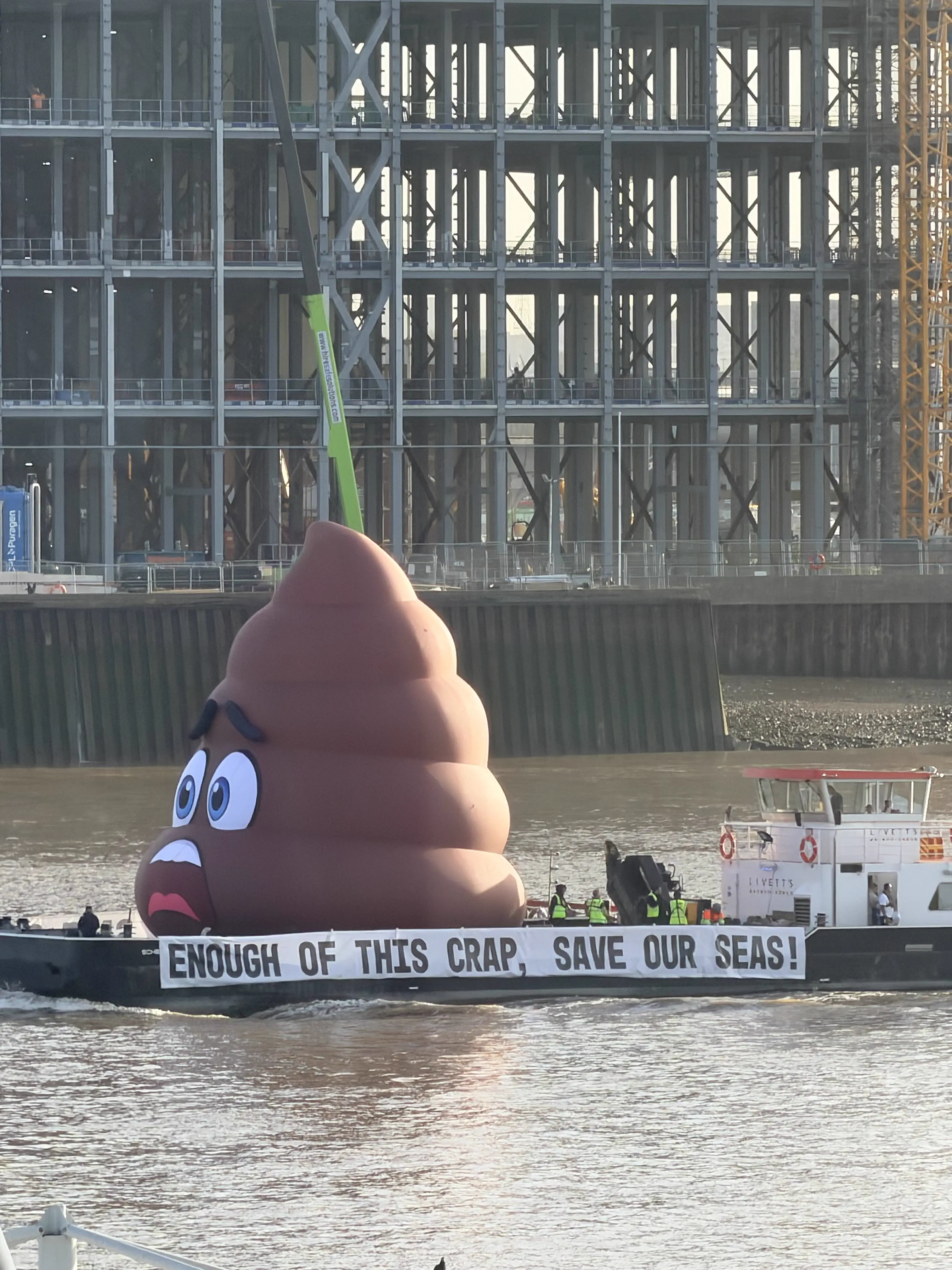 7 Random Things That Grew Into Absolute Tanks đ« 13 Absolute Units of poop emoji