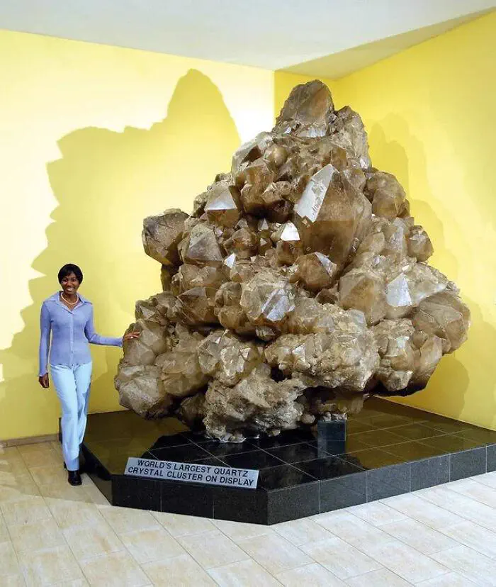 5 Colossal Things Ranked From Wild to Unhinged đ€Ż 11 Absolute Units of Quartz Crystal weighing 14,100 kg over 14 tonnes